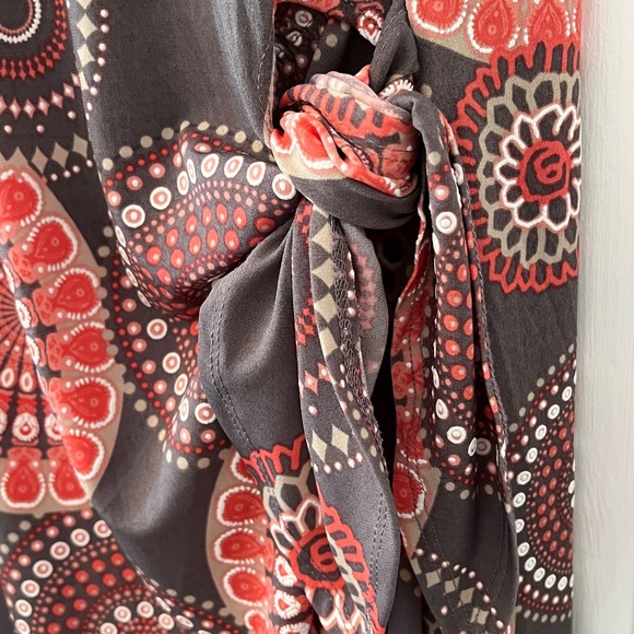 Sleeveless, Robbie Bee dress. Sz M, gray and coral geo print - Picture 3 of 6